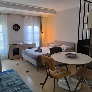 https://place-pie-3eme.fr-provencehotel.com